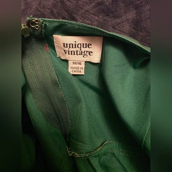 Unique Vintage Emerald Dress - Picture 6 of 6